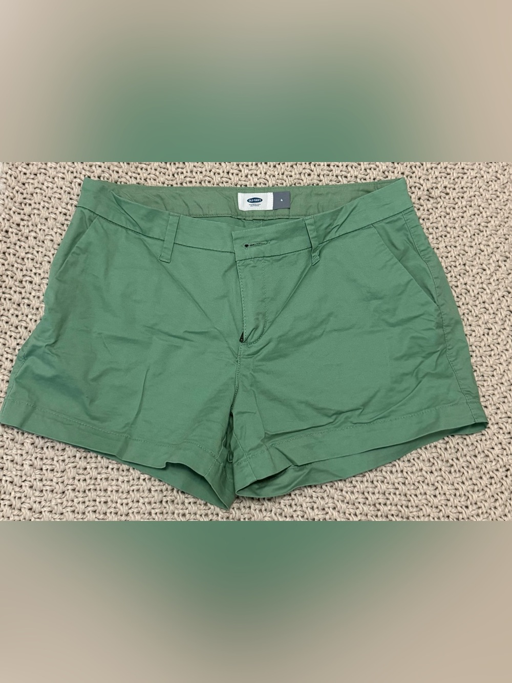 5 for $20 Deal- Old Navy Women's Green Flat-Front Chino Shorts- Size 4